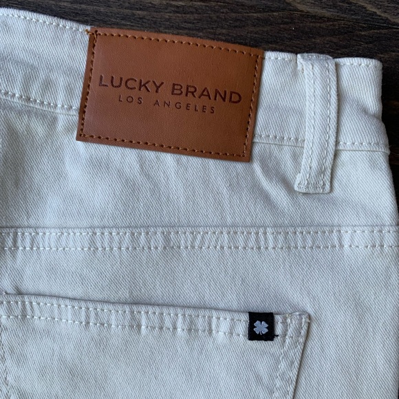 Lucky Brand Farrah High-Rise Flare Jeans - Picture 8 of 9